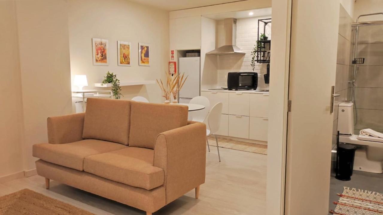 Naty With Terrace Apartment